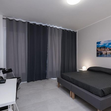 Travelershome Ciampino Airport Guesthouse 600M To Airport 外观 照片