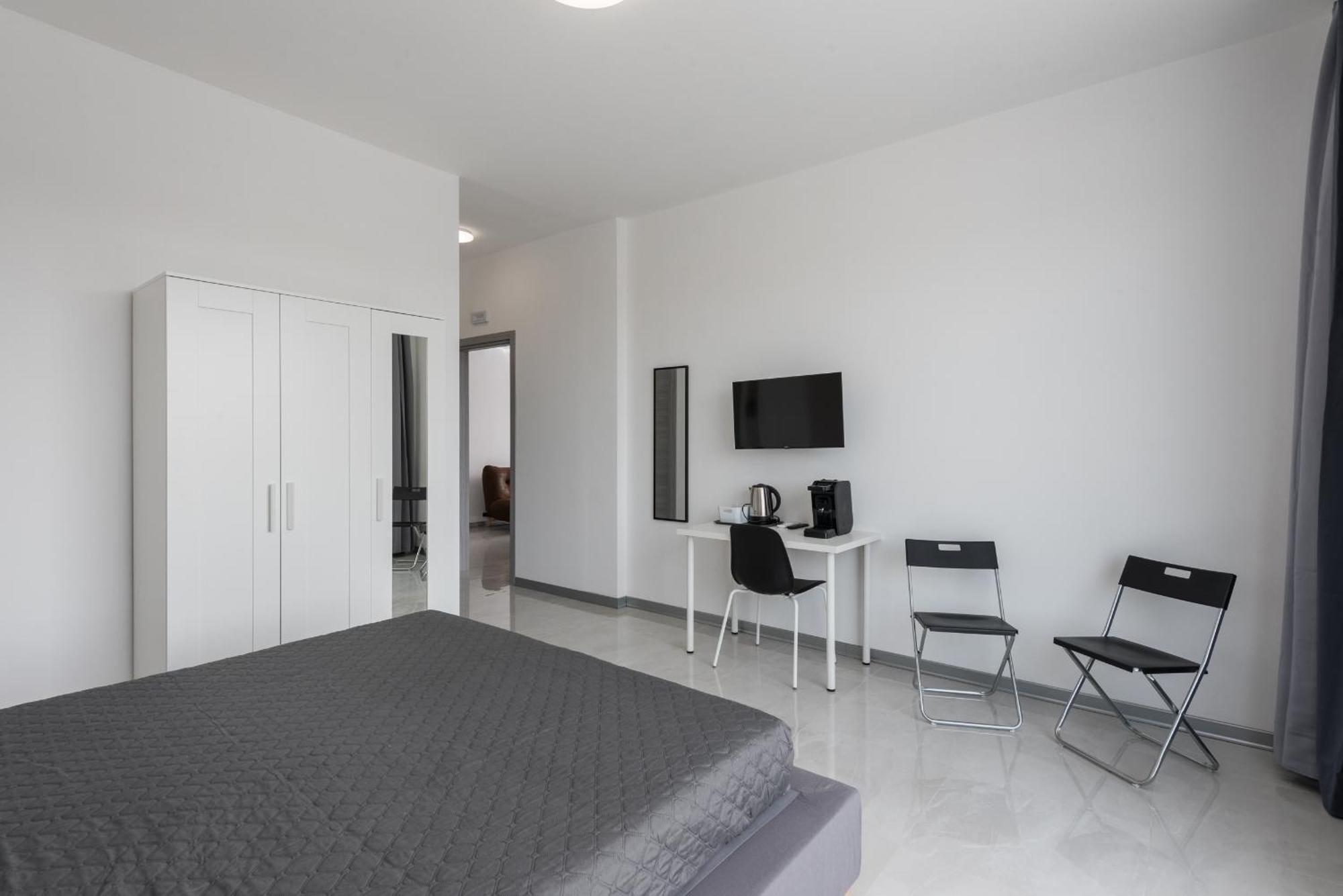Travelershome Ciampino Airport Guesthouse 600M To Airport 外观 照片