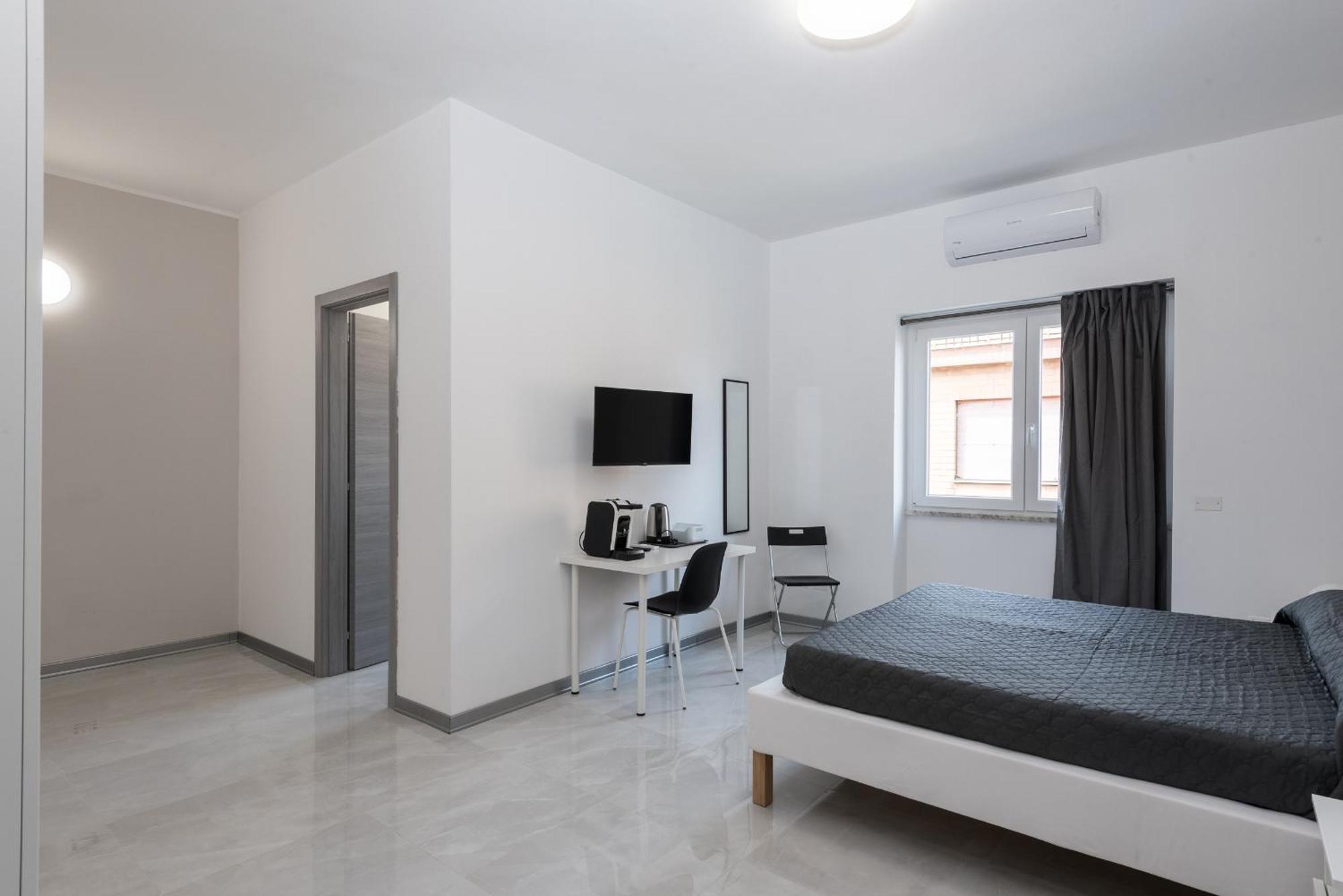 Travelershome Ciampino Airport Guesthouse 600M To Airport 外观 照片