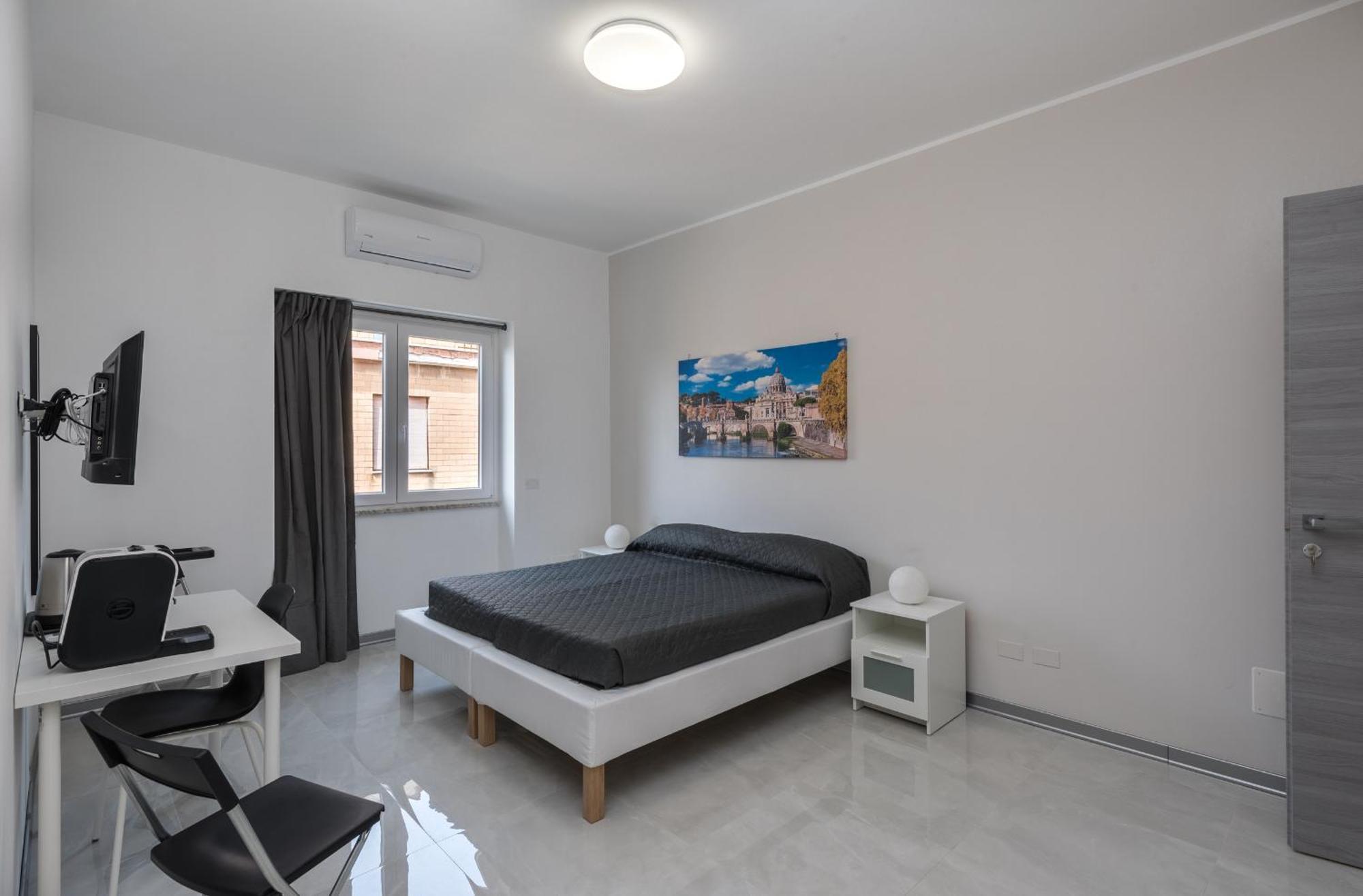 Travelershome Ciampino Airport Guesthouse 600M To Airport 外观 照片