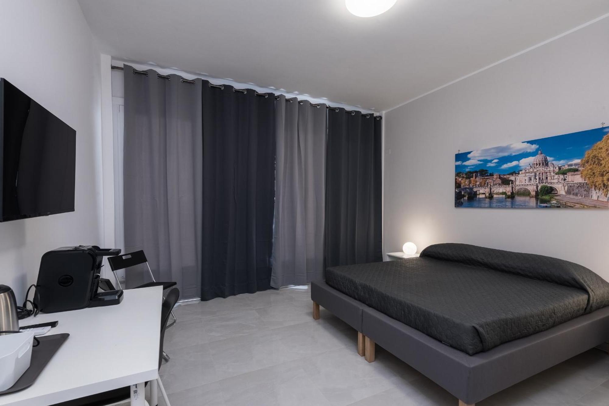 Travelershome Ciampino Airport Guesthouse 600M To Airport 外观 照片
