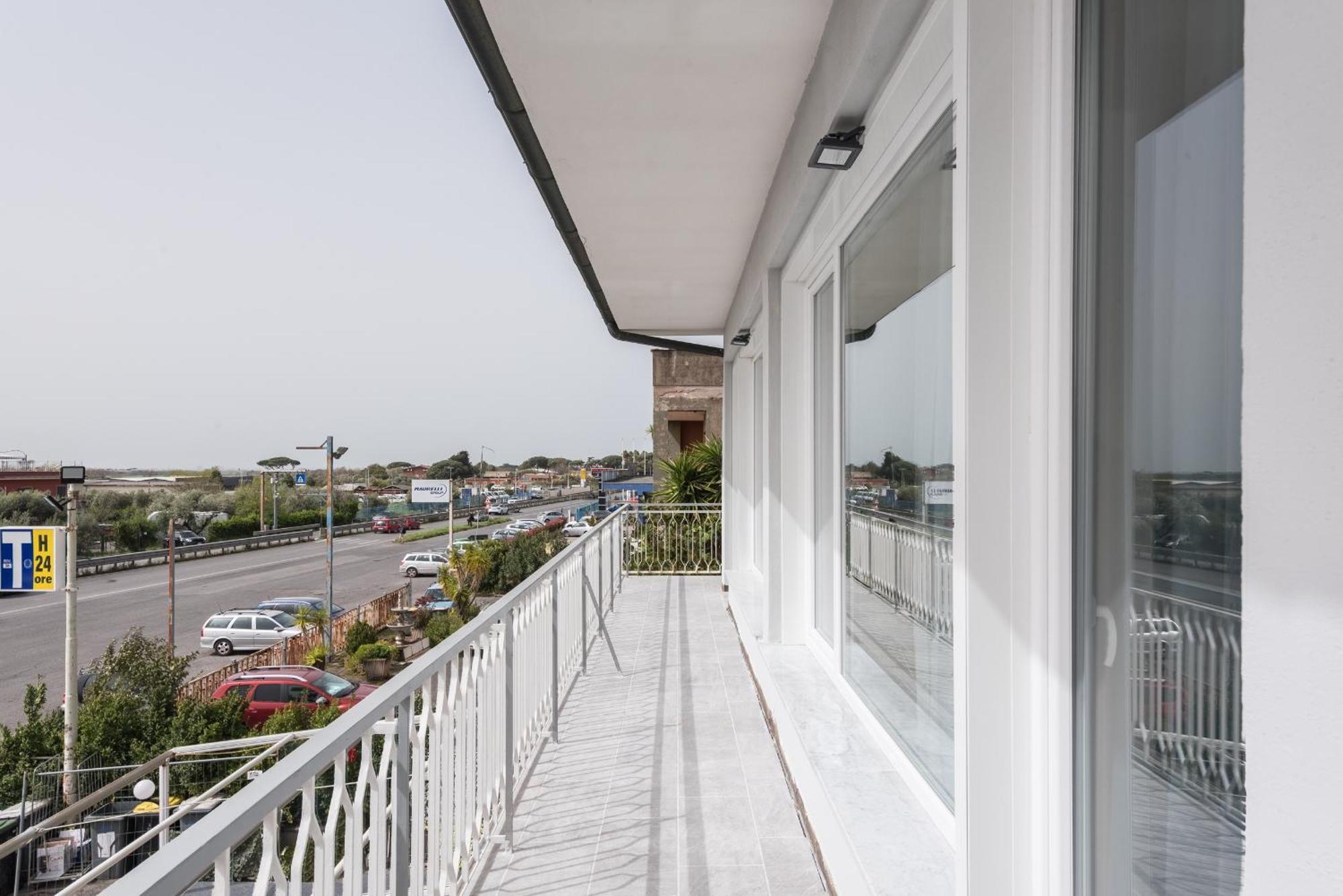 Travelershome Ciampino Airport Guesthouse 600M To Airport 外观 照片