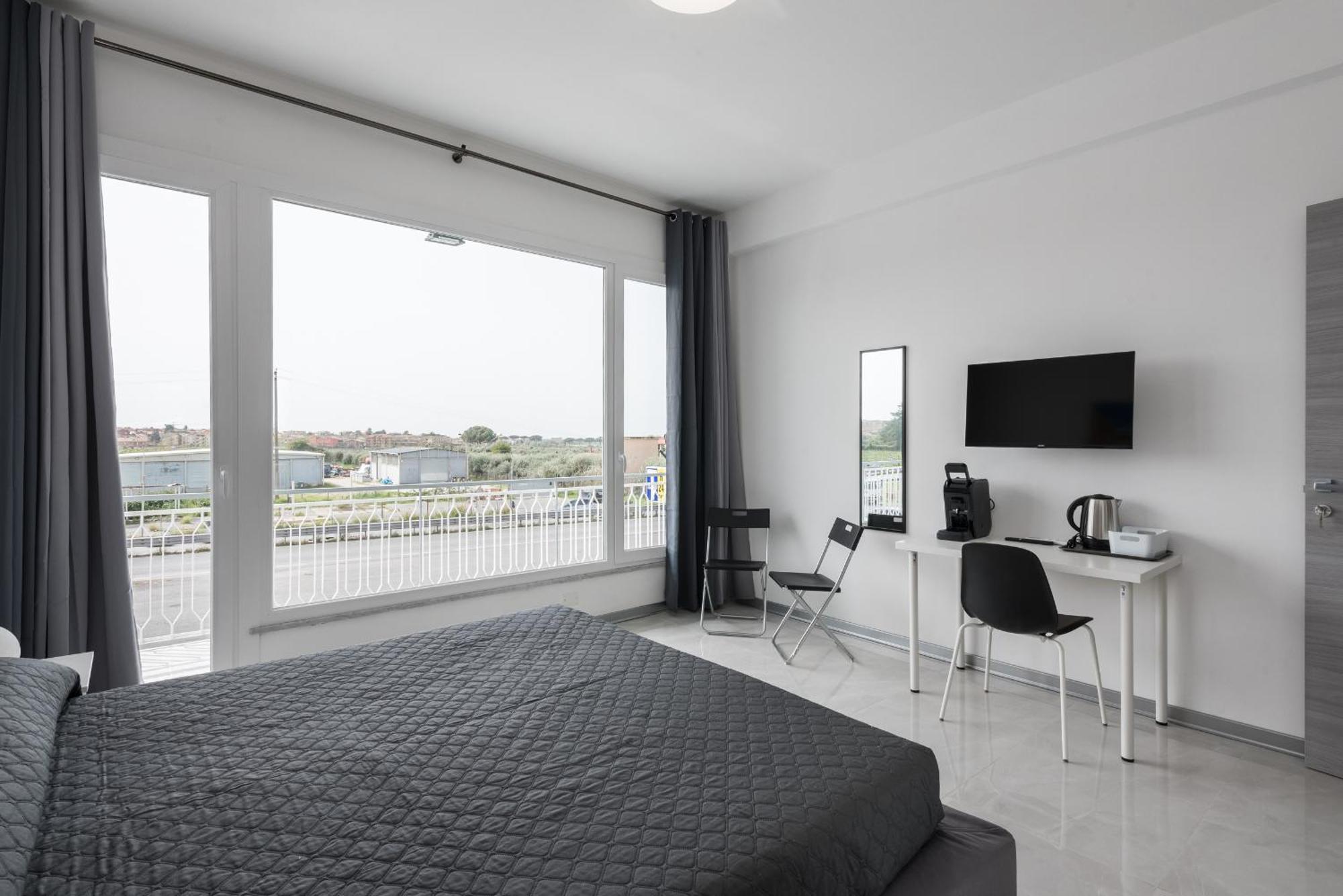 Travelershome Ciampino Airport Guesthouse 600M To Airport 外观 照片