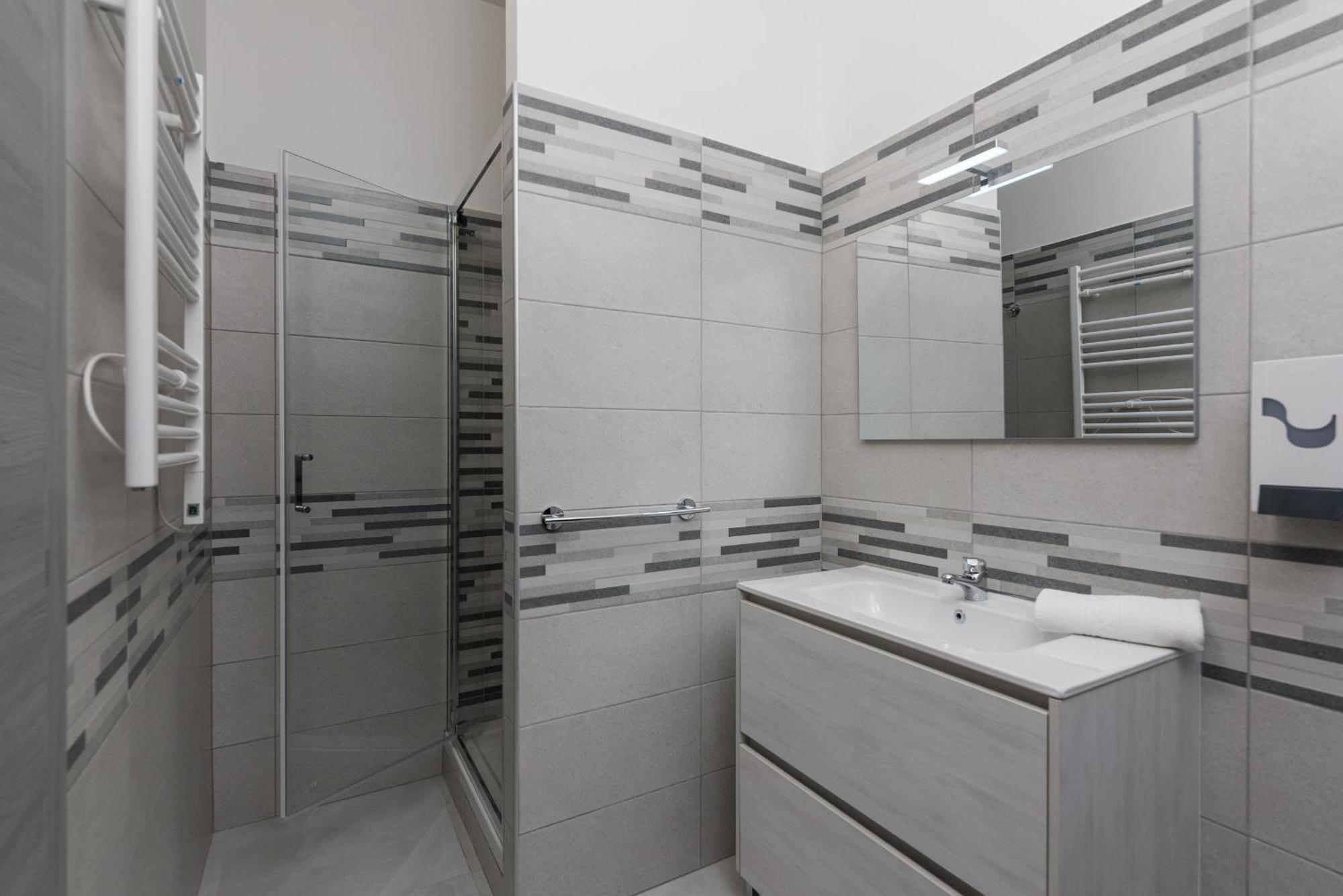 Travelershome Ciampino Airport Guesthouse 600M To Airport 外观 照片